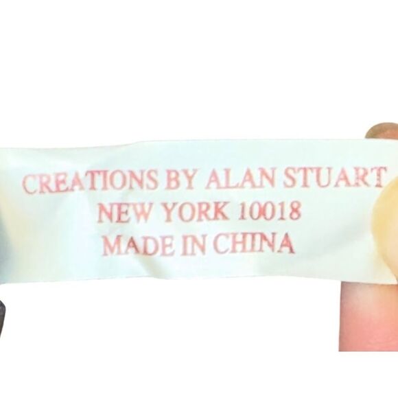 NWOT Maroon and Gray Women's Shoulder Bag with Embroidered Virginia Tech Logo - Picture 6 of 9